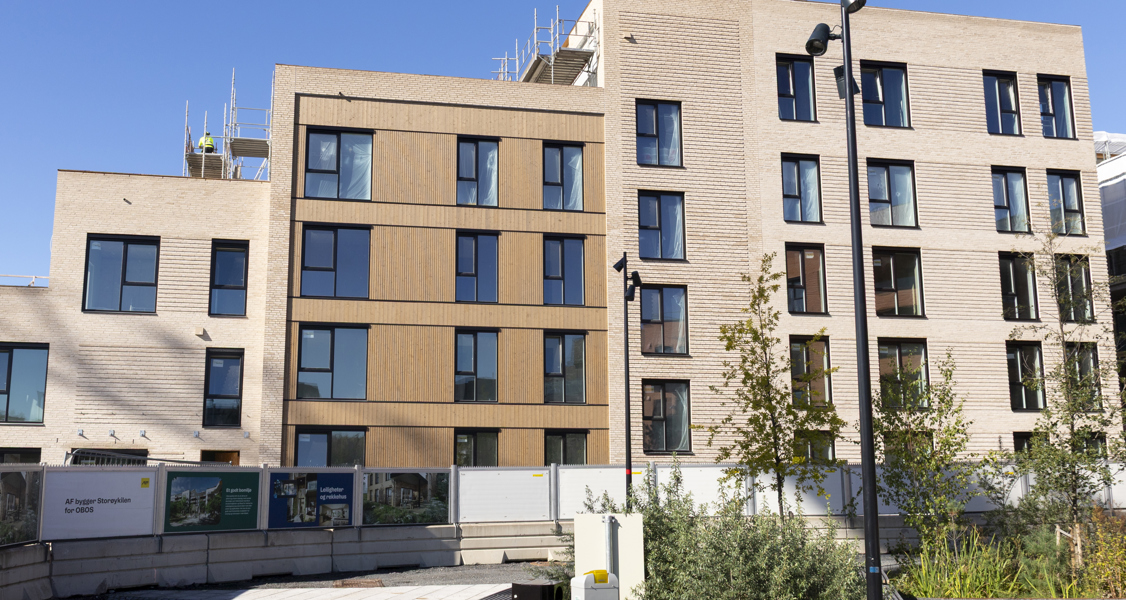 Kledning ÆDEL Ædelbrun Lys Storøykilen OBOS Fornebu 2025 09 0004