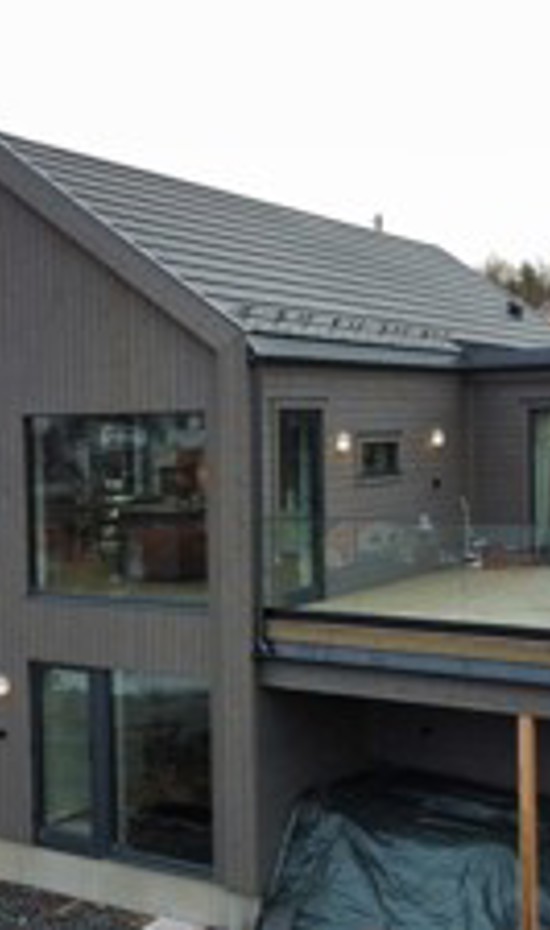 Tryr Skygrå Finalist Eksteriørprisen 2025..