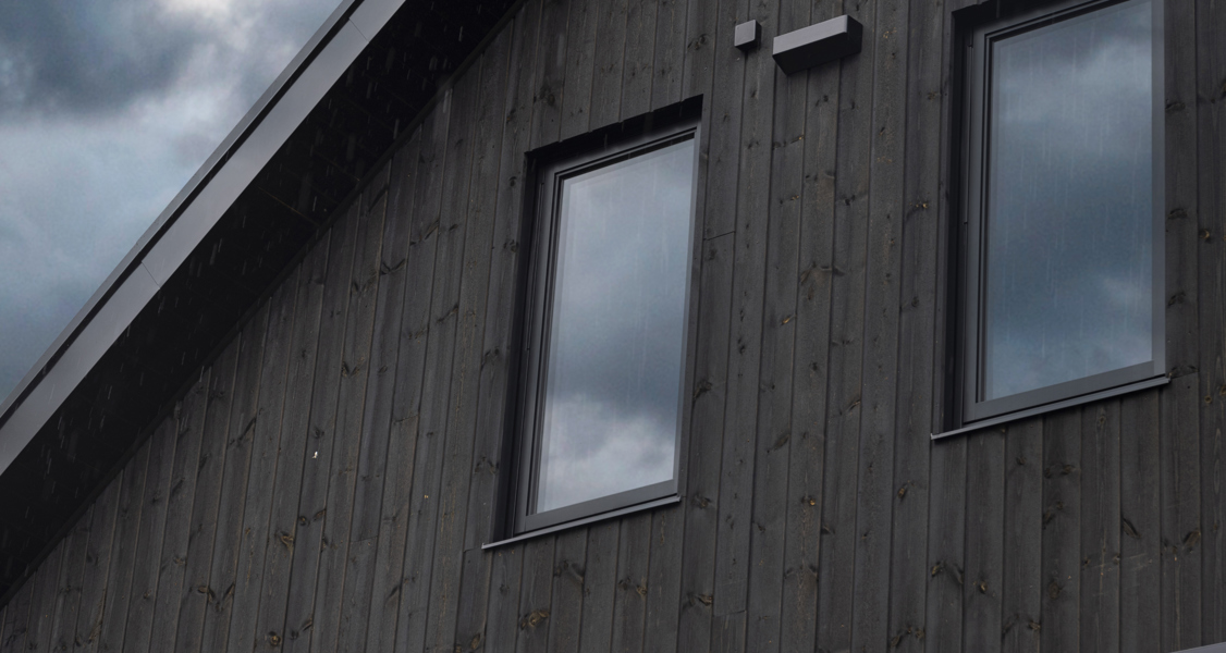 Kledning TRYR Stormsort 0723 0003 2