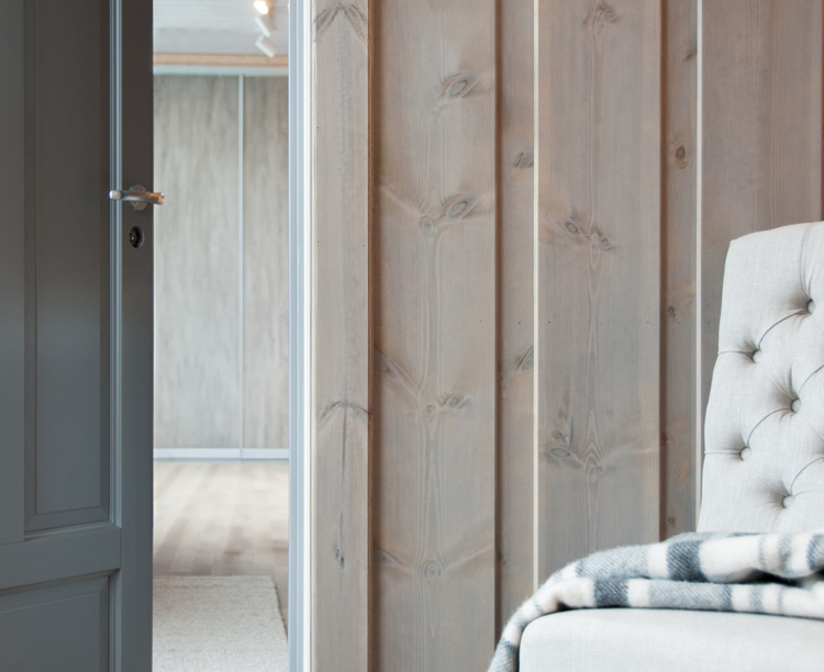 TELE - Storslåtte paneler og listverk